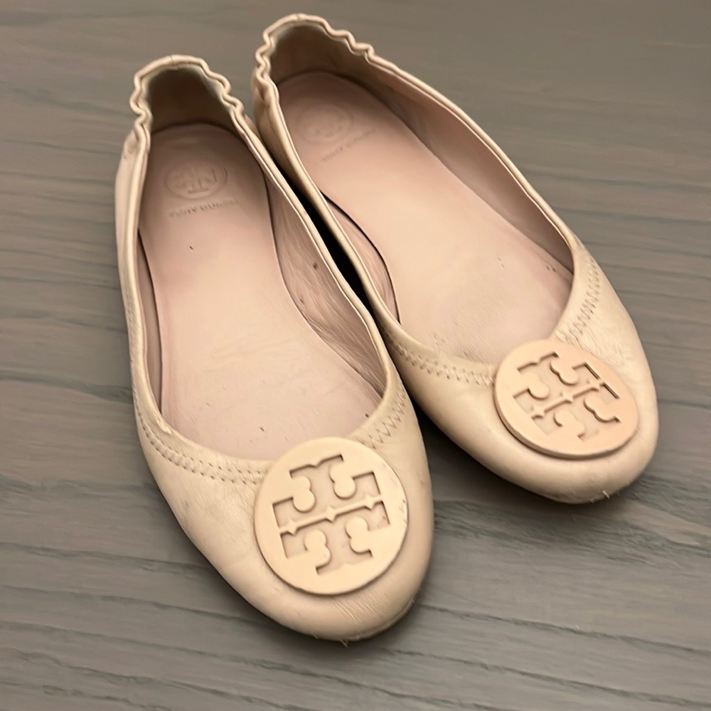 Tory Burch cream/beige travel flats